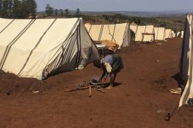 AUMENTA NÚMERO DE DESLOCADOS QUE PROCURAM SEGURANÇA NO CENTRO DE MOÇAMBIQUE