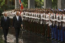 REUNIÃO COM RAÚL CASTRO FOI “INTERESSANTE E PRODUTIVA” — PRESIDENTE DA REPÚBLICA