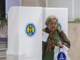 ABREM AS URNAS NA MOLDÁVIA PARA A PRIMEIRA ELEIÇÃO PRESIDENCIAL EM 20 ANOS