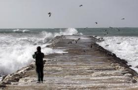 MAU TEMPO NOS AÇORES CANCELA VOOS E LIGAÇÕES MARÍTIMAS, CENTENAS DE PESSOAS AFETADAS