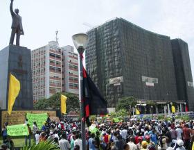 MANIFESTAÇÕES NÃO DEVEM SERVIR PARA PUNIR CRÍTICAS AO PODER EM ANGOLA – AMNISTIA