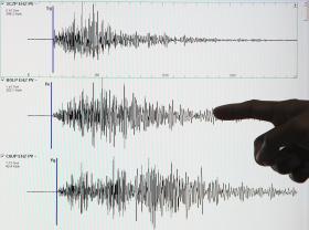 SISMO NO JAPÃO PROVOCA TSUNAMI, ESPERADAS ONDAS COM TRÊS METROS DE ALTURA