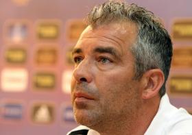 GABÃO ANUNCIA SUSPENSÃO DE JORGE COSTA DO CARGO DE SELECIONADOR DE FUTEBOL