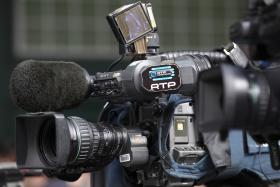 PS QUER EXPLICAÇÕES SOBRE TENTATIVA DA RTP ENTRAR NO HOSPITAL SANTA MARIA EM AMBULÂNCIA