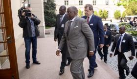MINISTRO DAS RELAÇÕES EXTERIORES REPRESENTA ANGOLA NA CIMEIRA ÁFRICA-PAÍSES ÁRABES