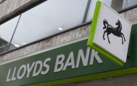 BANCO BRITÂNICO LLOYDS ELIMINA MAIS 665 EMPREGOS E ENCERRA 49 AGÊNCIAS