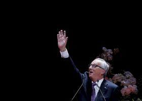 JUNCKER QUER ALTERAR REGRAS DA COMISSÃO EUROPEUA, APÓS IDA DE BARROSO PARA GOLDMAN SACHS