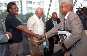 GOVERNO MOÇAMBICANO E RENAMO ANALISAM NOVA PROPOSTA SOBRE DESCENTRALIZAÇÃO