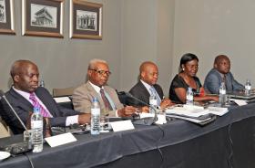 NEGOCIAÇÕES DE PAZ EM MOÇAMBIQUE ADIADAS PARA A SEMANA A PEDIDO DO GOVERNO
