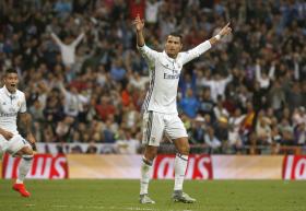 CRISTIANO RONALDO ENTRE OS CANDIDATOS A MELHOR JOGADOR DO ANO DA FIFA