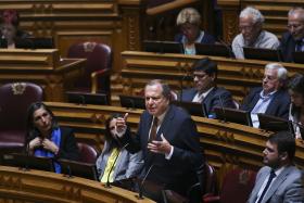 PS PEDE ESFORÇO AO GOVERNO PARA ACELERAR ACESSO DAS EMPRESAS AOS FUNDOS EUROPEUS