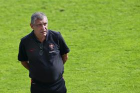 FERNANDO SANTOS DIZ QUE NOMEAÇÃO É “PRÉMIO DE TODOS OS PORTUGUESES”