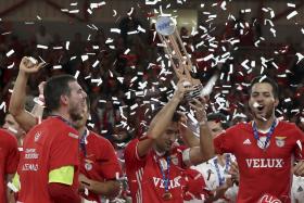 BENFICA VENCE E ASSUME LIDERANÇA NA LIGA EUROPEIA DE HÓQUEI EM PATINS