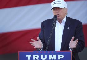 DONALD TRUMP INSTA APOIANTES DA FLORIDA A VOTAR COMO “SE ESTIVESSE A PERDER”