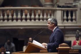 CENTENO DIZ QUE PROPOSTA NÃO INCLUI “NENHUM CORTE DE 600 ME” NAS PENSÕES