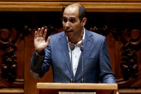 É FALSA ACUSAÇÃO DE PSD E CDS-PP DE QUE HÁ UM ENORME AUMENTO DE IMPOSTOS – BE