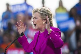 EUA/ELEIÇÕES: CLINTON ADMITE DERROTA DOLOROSA, MAS CRÊ QUE DEVE OPORTUNIDADE A TRUMP