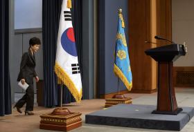 PARLAMENTO DA COREIA DO SUL VOTA NO PRÓXIMO MÊS DESTITUIÇÃO DA PRESIDENTE