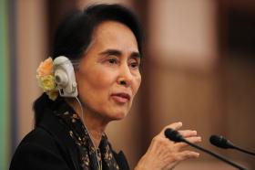 SUU KYI TRISTE E DECECIONADA COM NOVOS CONFRONTOS NO NORDESTE DA BIRMÂNIA