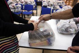 EUROPA COM MAIS POBRES DO QUE EM 2010, 23 MILHÕES SÃO CRIANÇAS – ESTUDO EUROPEU