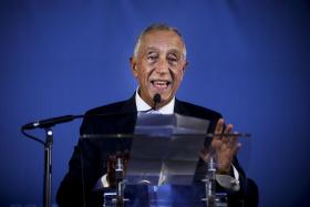 PRESIDENTE PORTUGUÊS EVOCA UM ANO DOS ATENTADOS DE PARIS DIZ QUE “TERRORISMO SERÁ VENCIDO”