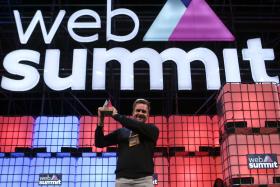WEB SUMMIT: VENCEDORES DE COMPETIÇÃO VÃO COLOCAR ROBÔ NO MERCADO EM 2017