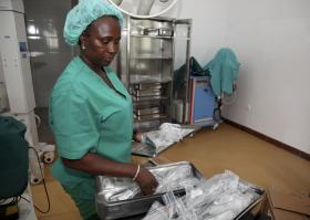 MATERNIDADE DE BISSAU RECEBEU BLOCO OPERATÓRIO NOVO HÁ DOIS ANOS, MAS CONTINUA FECHADO