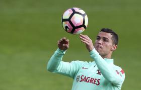 RONALDO ELEITO MELHOR FUTEBOLISTA DA TEMPORADA 2015/2016 PELO PORTAL “GOAL”