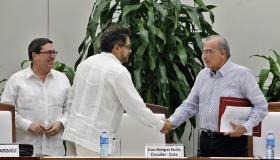 GOVERNO DA COLÔMBIA E FARC ASSINAM NOVO ACORDO DE PAZ NA QUINTA-FEIRA