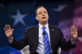 EUA/ELEIÇÕES: TRUMP NOMEIA REINCE PRIEBUS CHEFE DE GABINTE E STEPHEN BANNON CONSELHEIRO