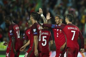 ‘BIS’ DE RONALDO E INSPIRAÇÃO DE WILLIAM E QUARESMA EM NOVA GOLEADA DE PORTUGAL