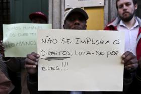 DESALOJADOS DE BAIRRO DA AMADORA VOLTARAM AO MINISTÉRIO DO AMBIENTE PARA EXIGIR RESPOSTAS