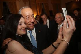 PR TRANQUILIZA COMUNIDADE PORTUGUESA E GARANTE QUE O PAÍS VAI MANTER RELAÇÕES COM REINO UNIDO APÓS O BREXIT