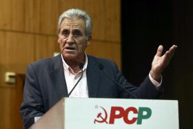 OE2017: LÍDER DO PCP DEFENDE AUMENTO DE 10 EUROS EM TODAS AS REFORMAS E PENSÕES
