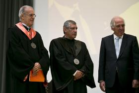 FERNANDO SANTOS HONRADO COM “HONORIS CAUSA” DA UTAD, QUE TEVE DIFICULDADE EM ACEITAR