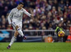 CRISTIANO RONALDO RESOLVE DÉRBI MADRILENO COM HISTÓRICO ‘HAT-TRICK’ NO CALDERÓN