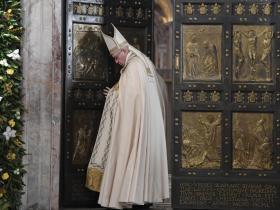 PAPA TORNA DEFINITIVA AUTORIZAÇÃO A TODOS OS SACERDOTES PARA ABSOLVEREM QUEM PRATICOU ABORTO