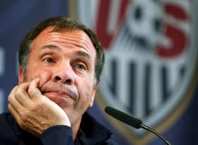 BRUCE ARENA ANUNCIADO COMO NOVO SELECIONADOR DE FUTEBOL DOS ESTADOS UNIDOS
