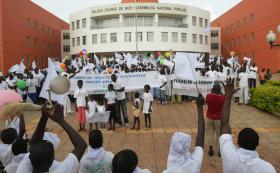 MOVIMENTO DE JOVENS QUER “VARRER” POLÍTICOS DA GOVERNAÇÃO DA GUINÉ-BISSAU