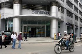 ANGOLA VENDEU MENOS PETRÓLEO EM OUTUBRO MAS COM PREÇO DO BARRIL EM MÁXIMOS