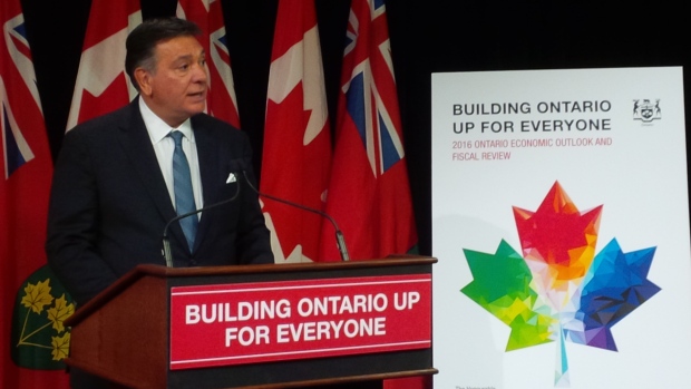 O ministro das Finanças do Ontário, Charles Sousa - 11 de novembro de 2016. (CBC News)
