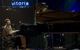 ORQUESTRA JAZZ DE MATOSINHOS COM O “PIANISTA DE JAZZ DO ANO” FRED HERSCH NO PORTO