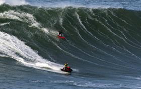 PROVA DA NAZARÉ DO CIRCUITO MUNDIAL DE ONDAS GIGANTES ARRANCA NA TERÇA-FEIRA