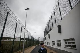 TESTES PARA DETETAR ÁLCOOL E DROGA A GUARDAS PRISIONAIS EM VOTAÇÃO EM COMISSÃO PARLAMENTAR