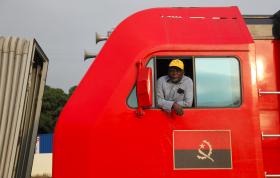 PRIMEIRAS LOCOMOTIVAS DE NOVA ENCOMENDA À CHINA COMEÇARAM A CHEGAR A ANGOLA