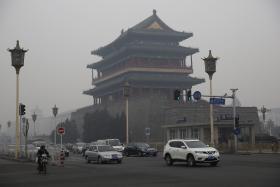 MAIS DE VINTE CIDADES CHINESAS SOB ALERTA MÁXIMO DE POLUIÇÃO
