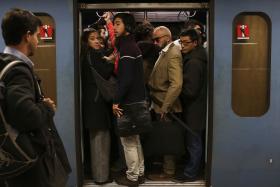 METROPOLITANO DE LISBOA REFORÇA TRANSPORTE NA NOITE DE PASSAGEM DE ANO