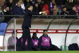 DESPORTIVO DE CHAVES OFICIALIZA SAÍDA DE JORGE SIMÃO