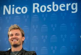 NICO ROSBERG, CAMPEÃO MUNDIAL DE FÓRMULA 1, ABANDONA A CARREIRA
