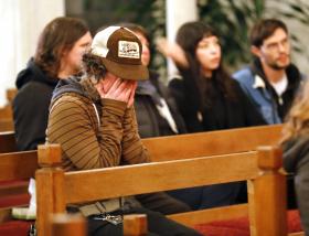 NÚMERO DE MORTOS EM INCÊNDIO EM FESTA EM OAKLAND SOBE PARA 24 – BOMBEIROS